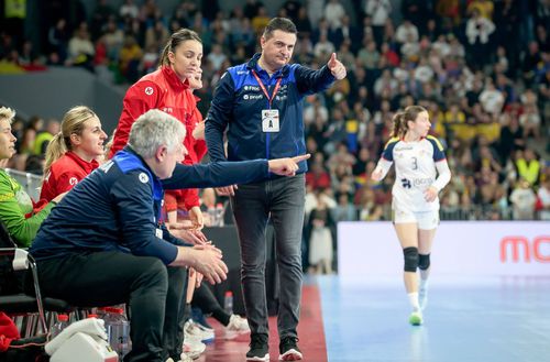 Naționala feminină de handbal a României întâlnește într-o dublă de pregătire reprezentativa Ungariei. Meciurile se vor juca joi și sâmbătă în orașul maghiar Tatabanya.