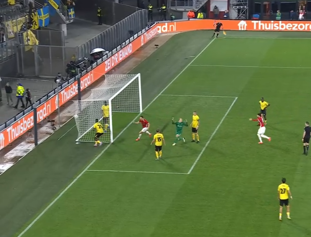 Fiul fostului star al Barcelonei a marcat în Europa League după o fază caraghioasă!