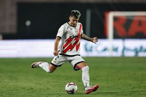 Girona - Rayo Vallecano, în etapa #7 din La Liga » Decizie surprinzătoare a antrenorului. Pe ce post e folosit Andrei Rațiu