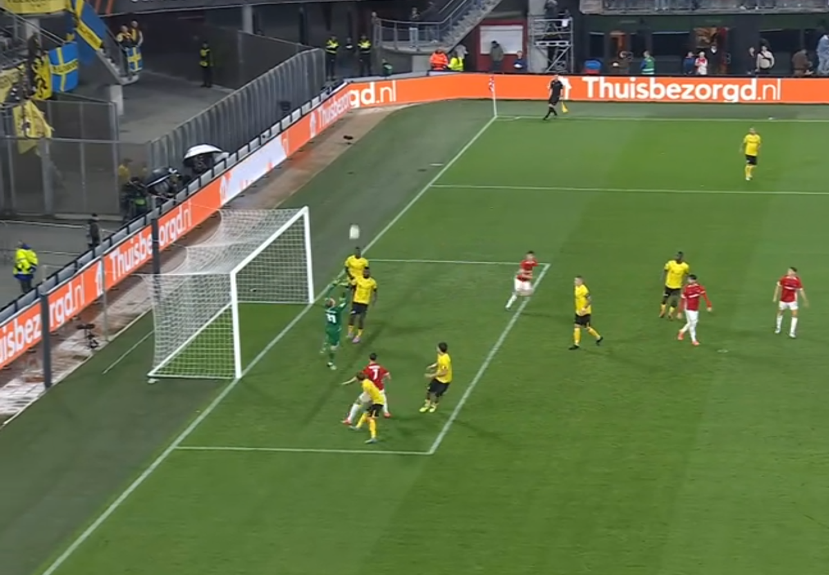 Fiul fostului star al Barcelonei a marcat în Europa League după o fază caraghioasă!