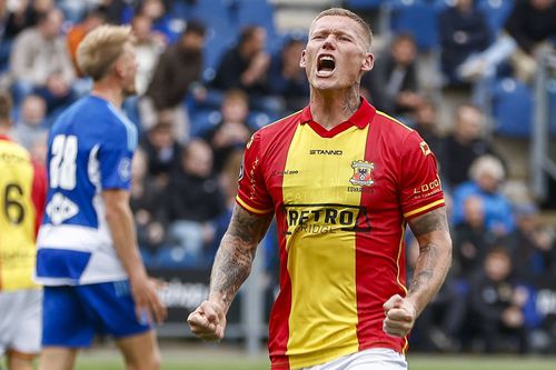 Gabi Glăvan spune că atacantul Victor Edvardsen, în imagine, e principalul pericol pentru poarta FCSB, foto: Imago Images