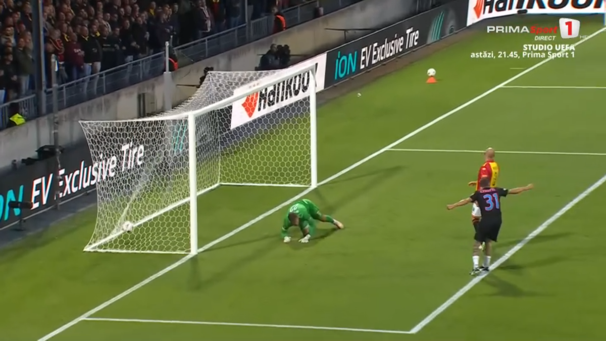 Golul marcat de David Miculescu în Go Ahead Eagles - FCSB