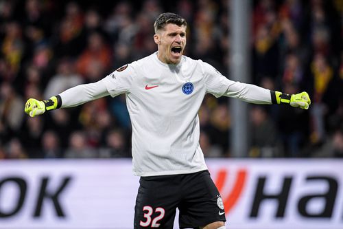 Ștefan Târnovanu, în Go Ahead Eagles - FCSB/ foto Imago Images