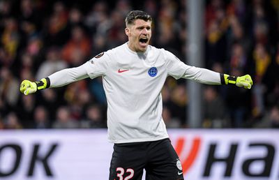 Pune presiune pe Lucescu și îl cere titular pe Târnovanu: „El trebuie să apere cu Austria. Ceilalți pe unde sunt? Oviedo, Moviedo...”