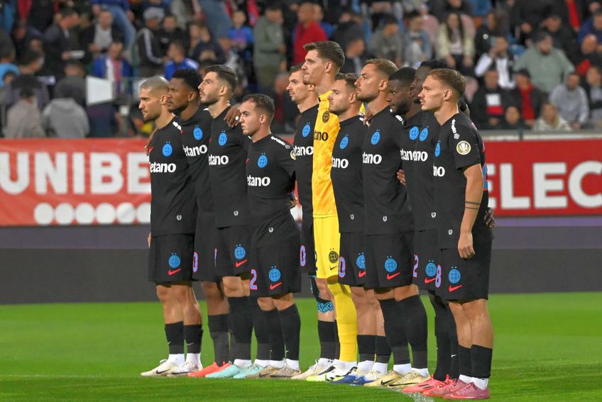 Primul „11” al celor de la FCSB, în ultima partidă de campionat, cu FC Botoșani // foto: Imago