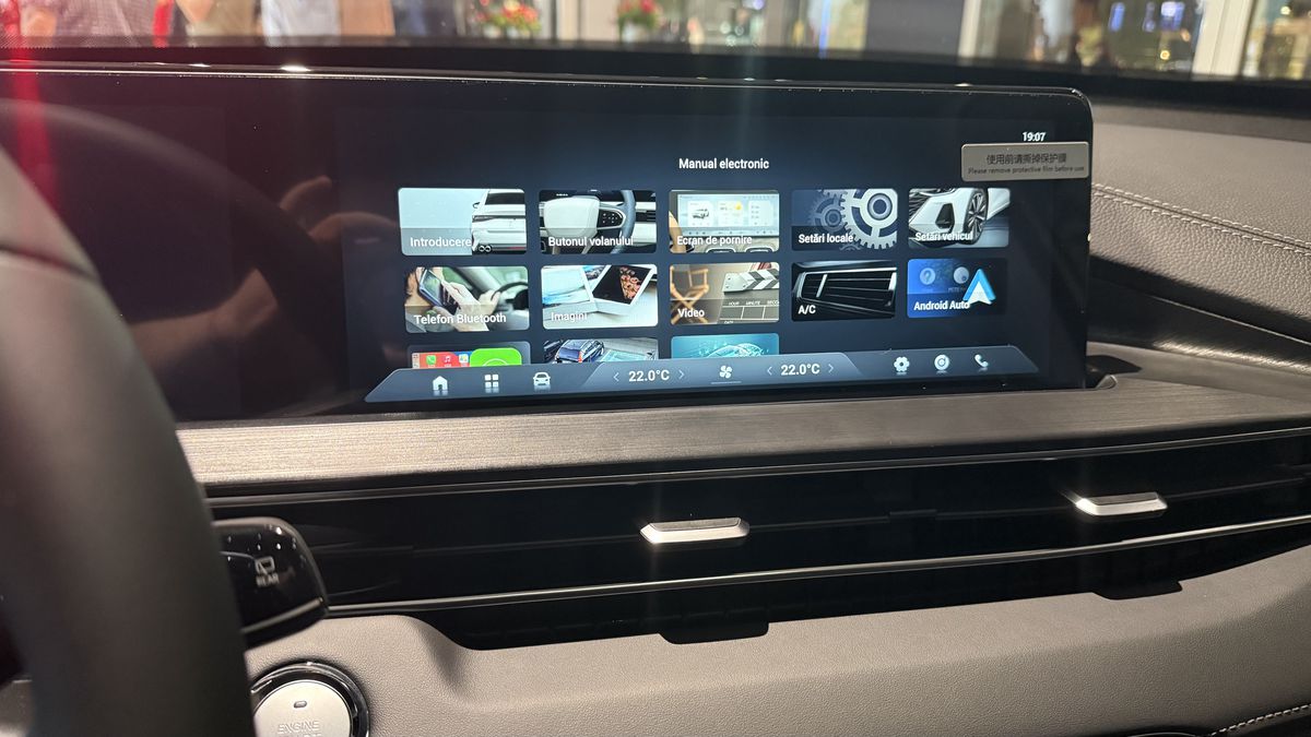 Mașina care schimbă regulile jocului: Românii își pot lua un SUV hibrid nou, mai ieftin decât Dacia Bigster