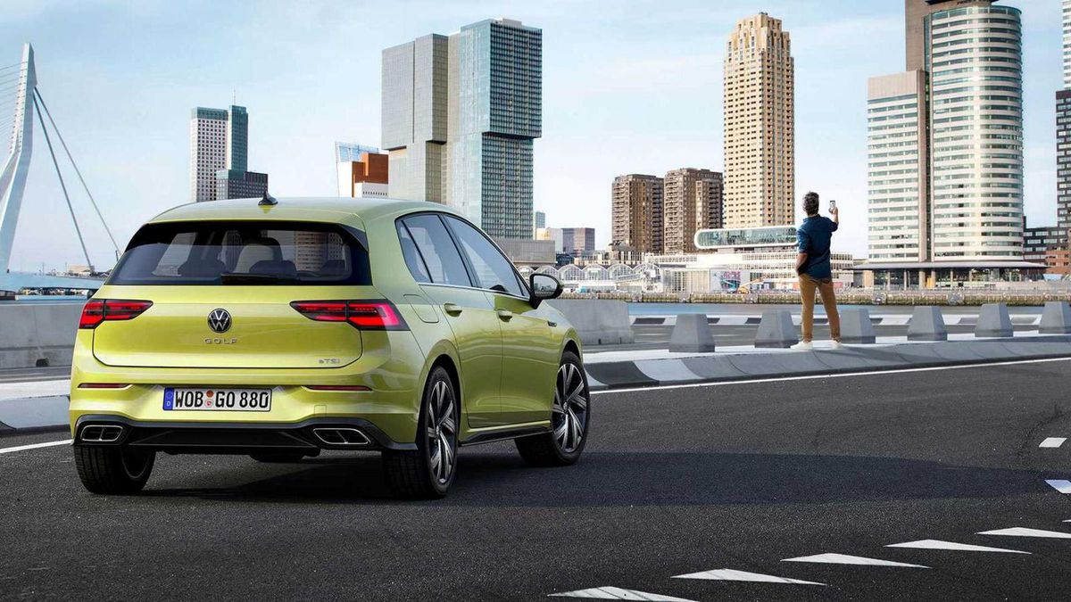 VIDEO+FOTO Volkswagen Golf 8 a fost lansat! Detalii fantastice ale noului model + Imaginile oficiale