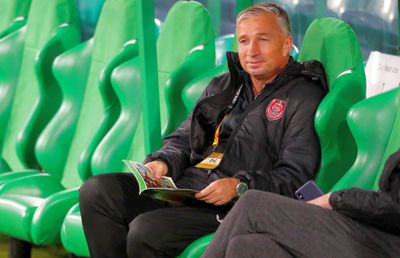 RENNES - CFR CLUJ 0-1 // VIDEO Pariul pus de Dan Petrescu: „Dacă mai face cineva asta, eu mă las de antrenorat”