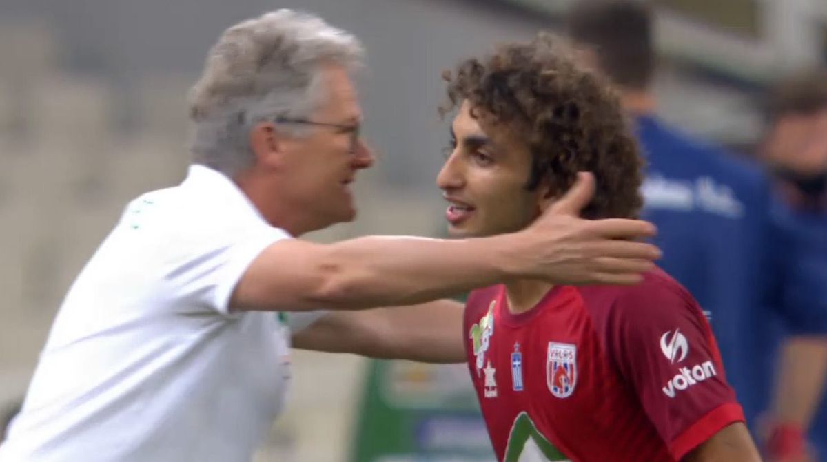 FOTO Moment inedit cu Ladislau Boloni! Ce a făcut românul la debutul pe banca lui Panathinaikos