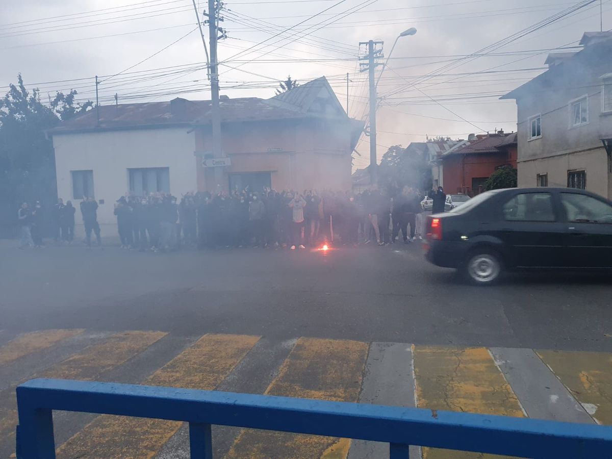 Petrolul - FC U Craiova 1948 0-1. 25.10.2020. Fanii îi amenință pe jucători