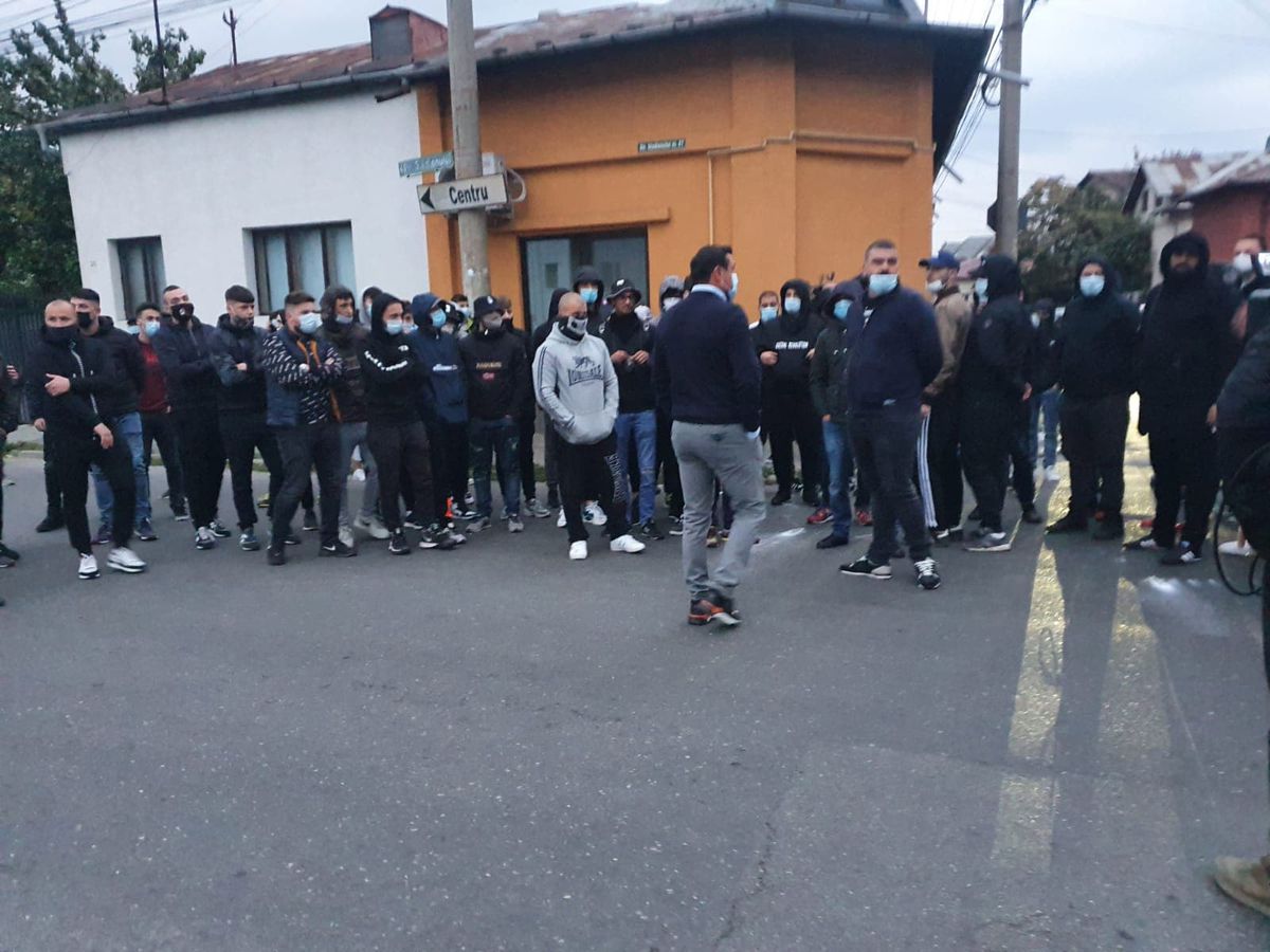 Petrolul - FC U Craiova 1948 0-1. 25.10.2020. Fanii îi amenință pe jucători