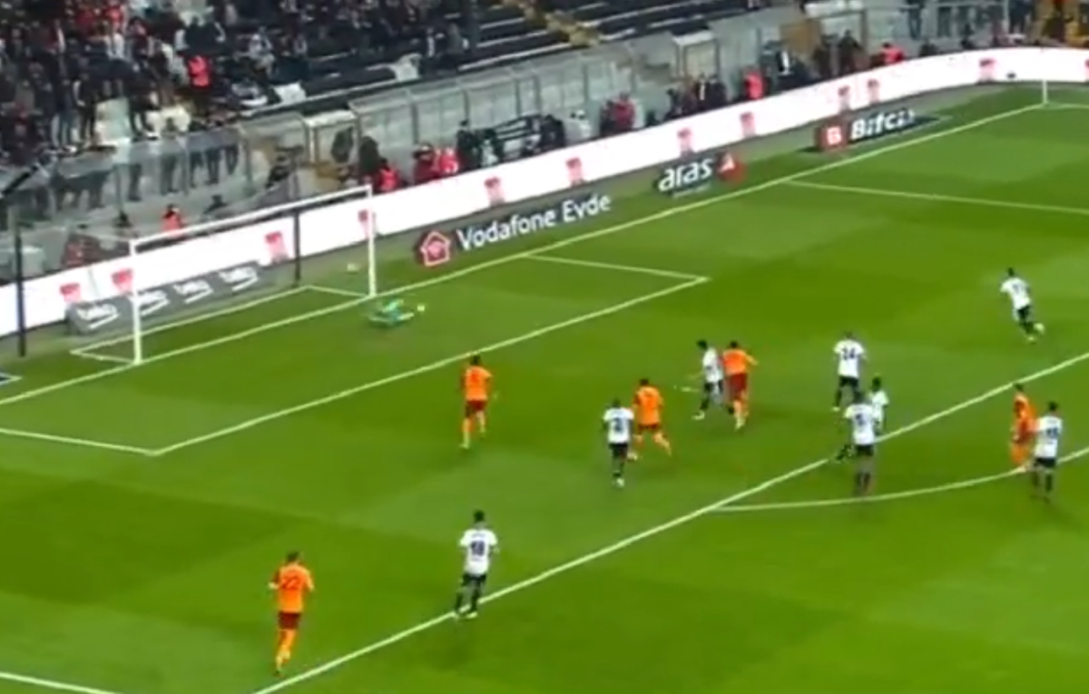 Cicâldău, gol superb în primul lui derby Beșiktaș - Galatasaray