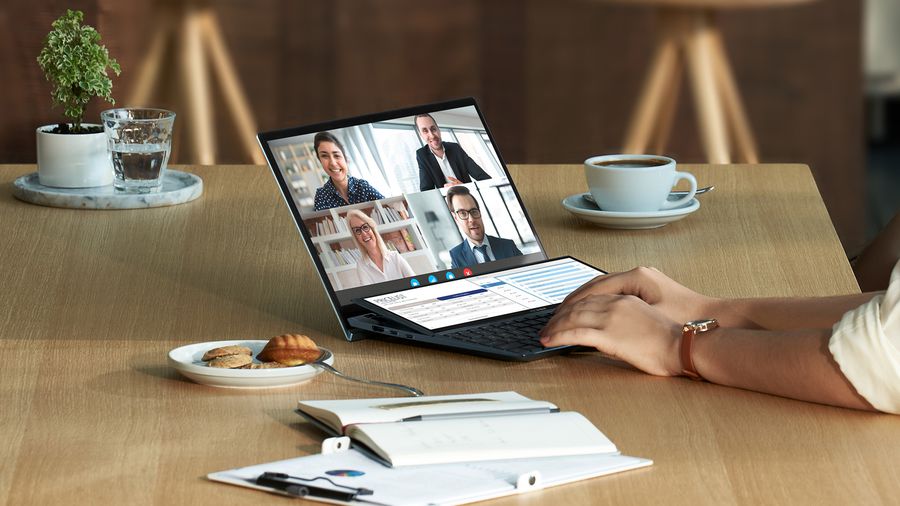 Utilizatorii din România pot cumpăra începând din luna octombrie produsele ASUS direct din site-ul global