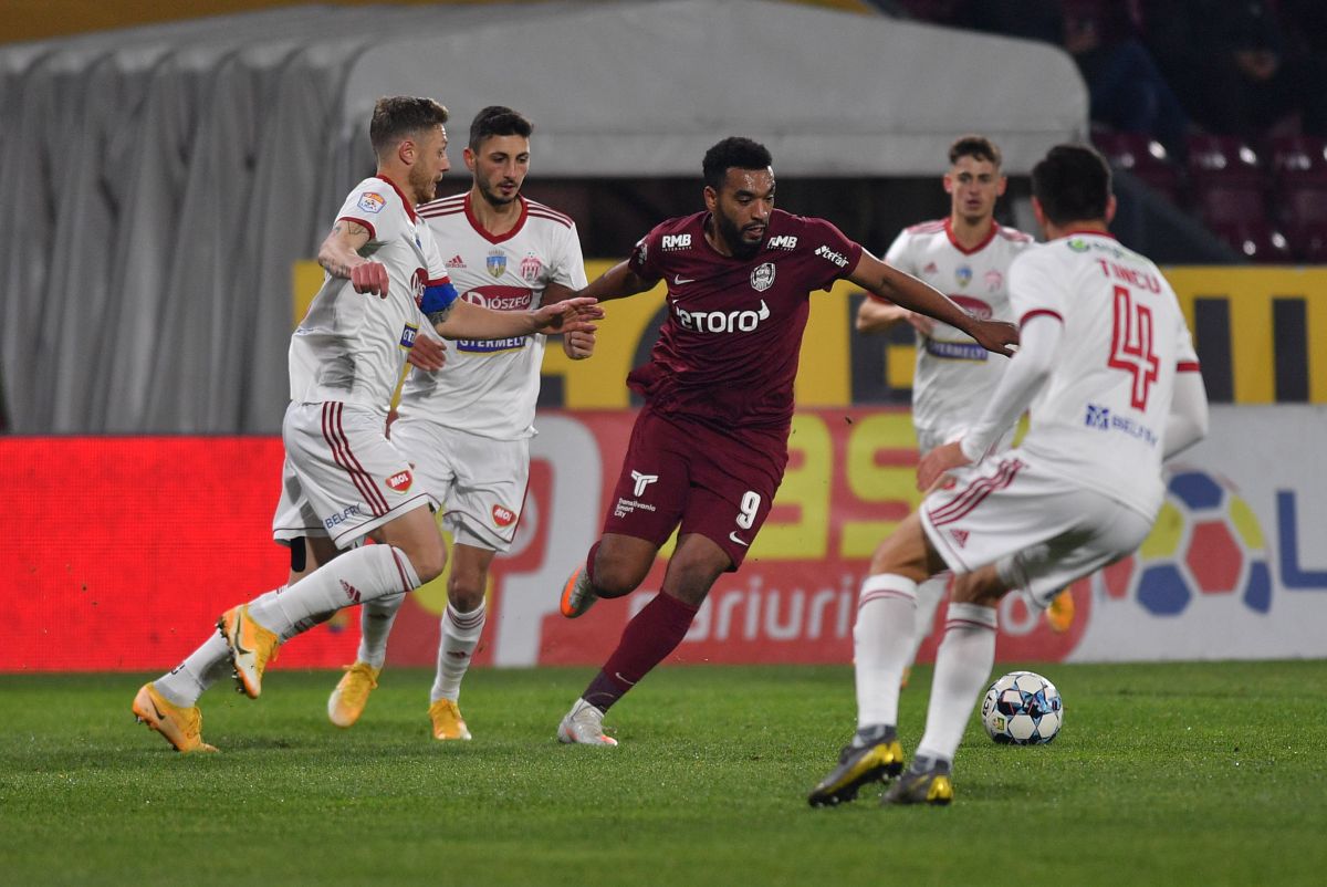 CFR Cluj - Sepsi 2-0. Dan Petrescu nu se predă! Campioana se distanțează din nou față de Craiova și FCSB. Clasamentul actualizat