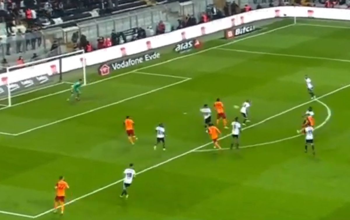 Cicâldău, gol superb în primul lui derby Beșiktaș - Galatasaray!