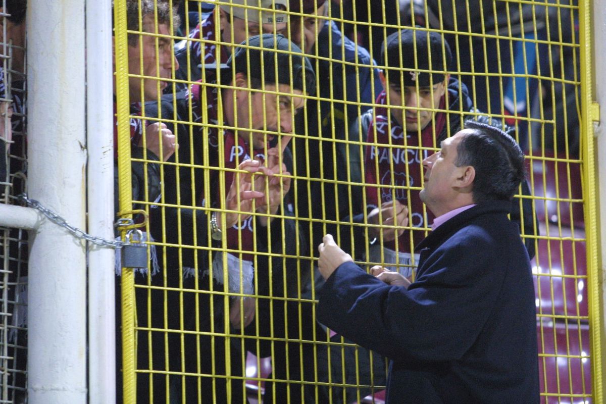 40 de ani de la debutul arbitrului Ion Crăciunescu în prima ligă: „Puteam muri acolo, m-au salvat Bölöni și doctorii de la Târgu Mureș!”