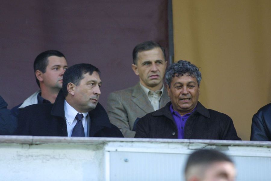 Ion Crăciunescu și Mircea Lucescu 40 de ani de la debutul arbitrului Ion Crăciunescu în prima ligă: „Puteam muri acolo, m-au salvat Bölöni și doctorii de la Târgu Mureș!”