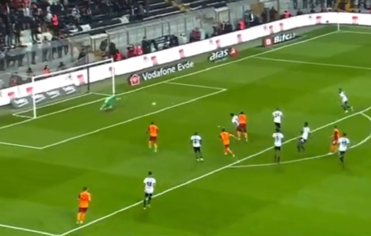 Cicâldău, gol superb în primul lui derby Beșiktaș - Galatasaray