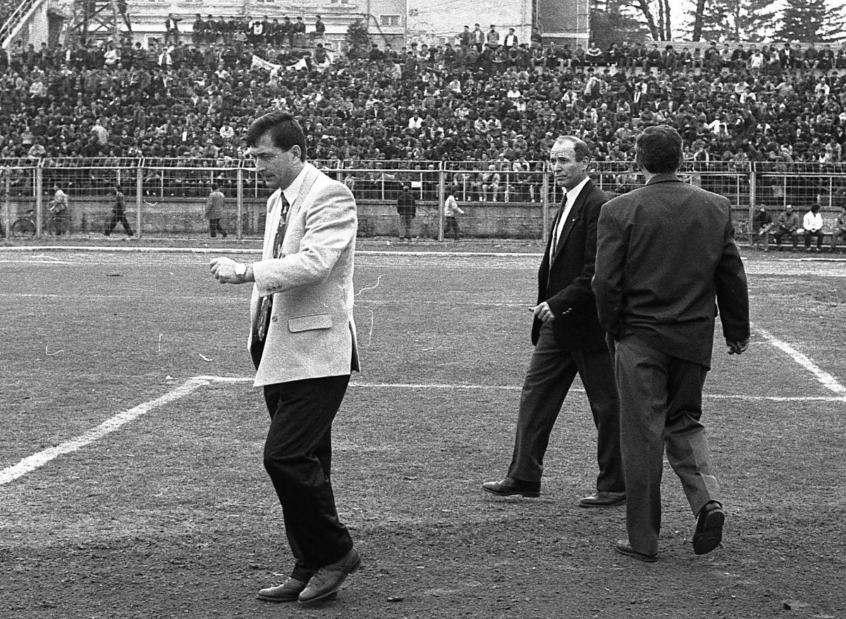 40 de ani de la debutul arbitrului Ion Crăciunescu în prima ligă: „Puteam muri acolo, m-au salvat Bölöni și doctorii de la Târgu Mureș!”