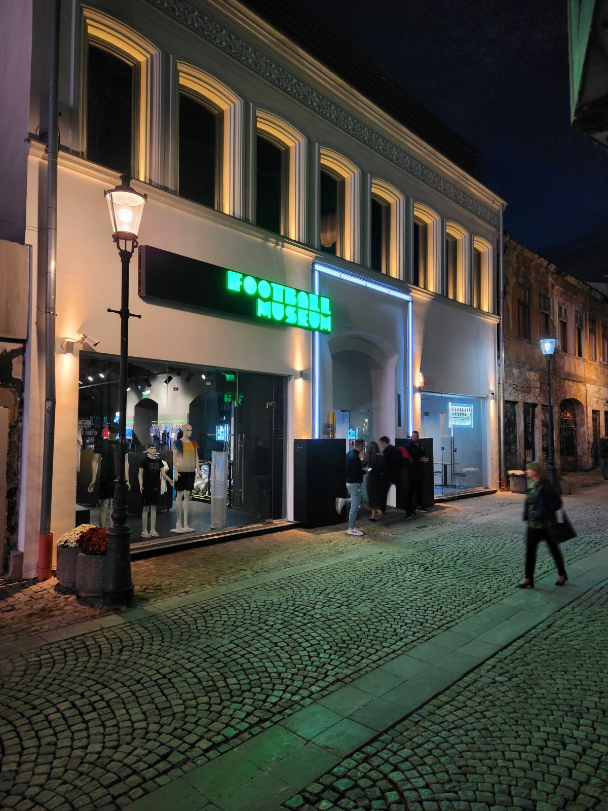 Anghel Iordănescu, năpădit de emoții la inaugurarea Muzeului Fotbalului: „Mă bucură contribuția lui Gică Popescu și că mi-am revăzut prietenii”