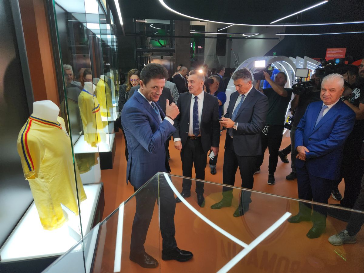 Anghel Iordănescu, năpădit de emoții la inaugurarea Muzeului Fotbalului: „Mă bucură contribuția lui Gică Popescu și că mi-am revăzut prietenii”