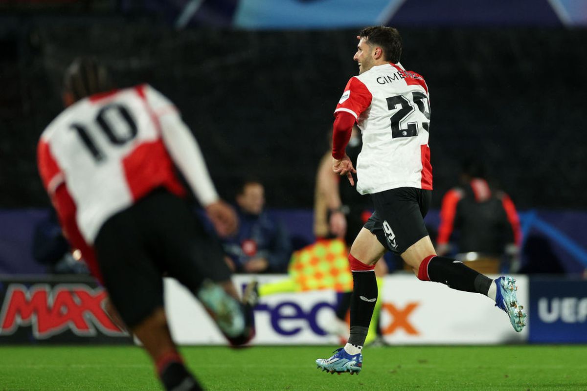 Cine e Santiago Gimenez, numele aflat pe lista tuturor granzilor din Europa » „Dublă” în Liga Campionilor și adevărată „bestia nera” pentru Sarri