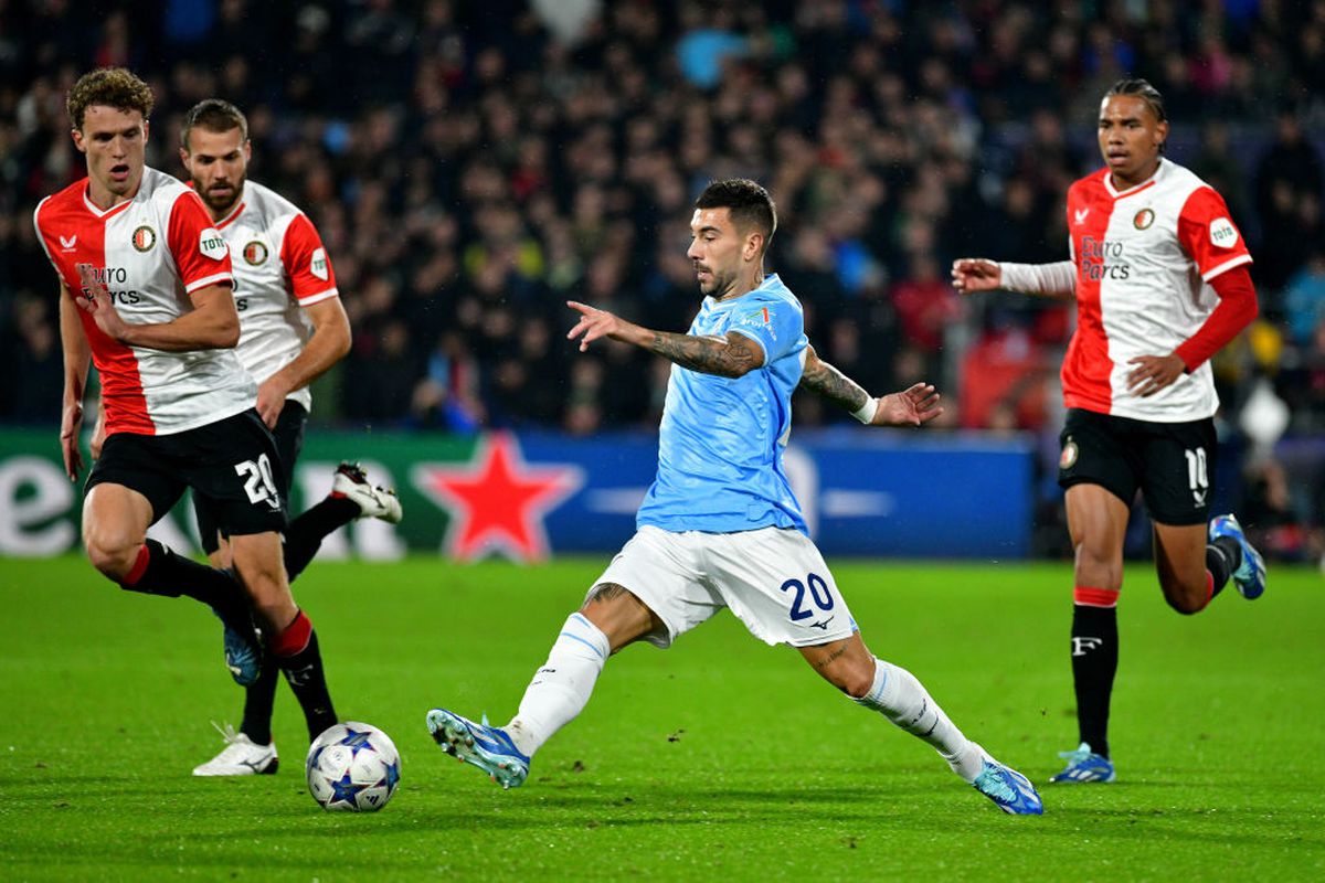 Cine e Santiago Gimenez, numele aflat pe lista tuturor granzilor din Europa » „Dublă” în Liga Campionilor și adevărată „bestia nera” pentru Sarri