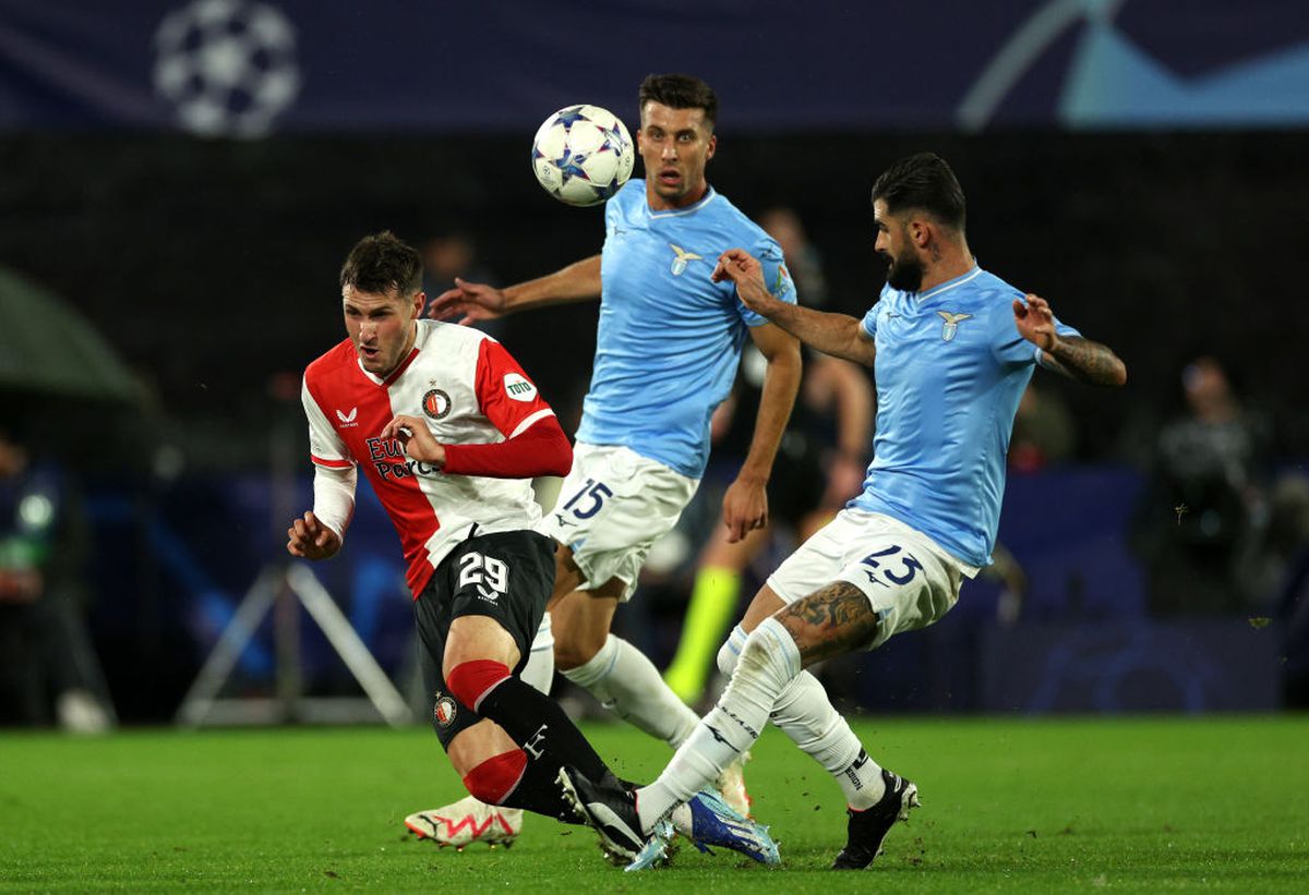 Cine e Santiago Gimenez, numele aflat pe lista tuturor granzilor din Europa » „Dublă” în Liga Campionilor și adevărată „bestia nera” pentru Sarri