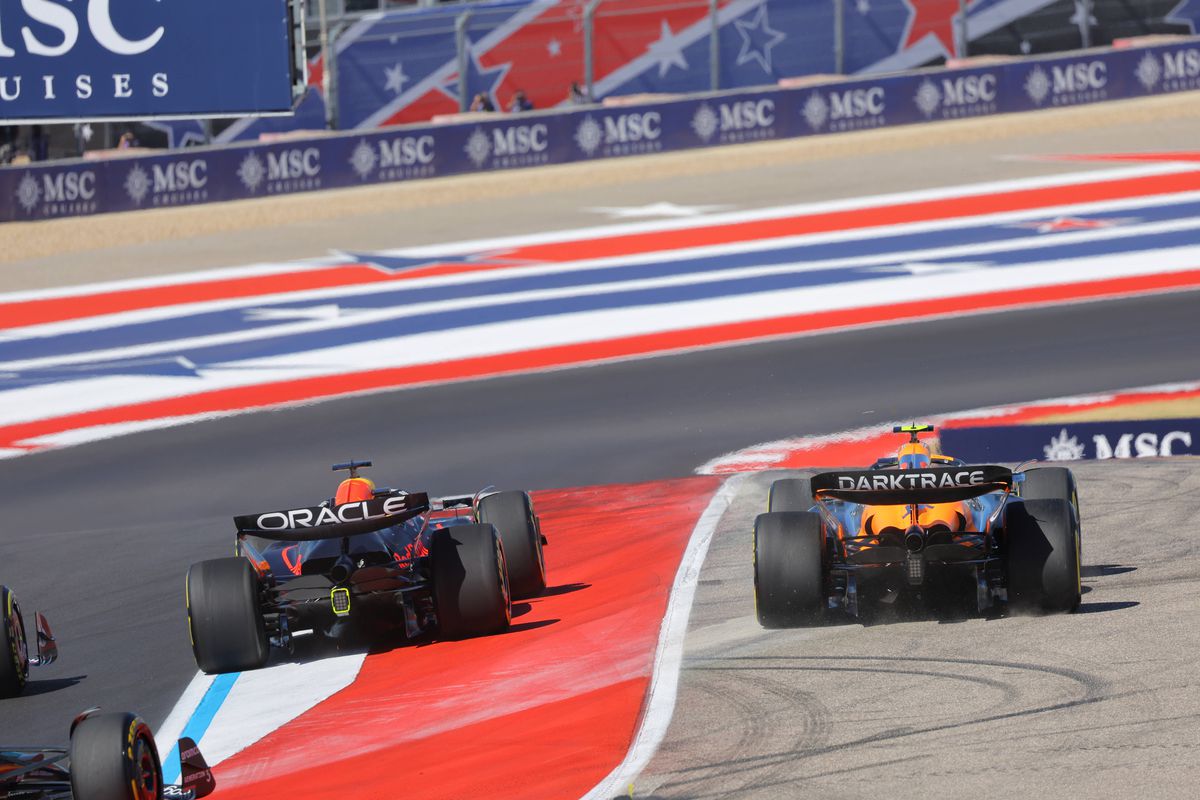 Max Verstappen și Lando Norris, duel la limită pe circuitul din Austin