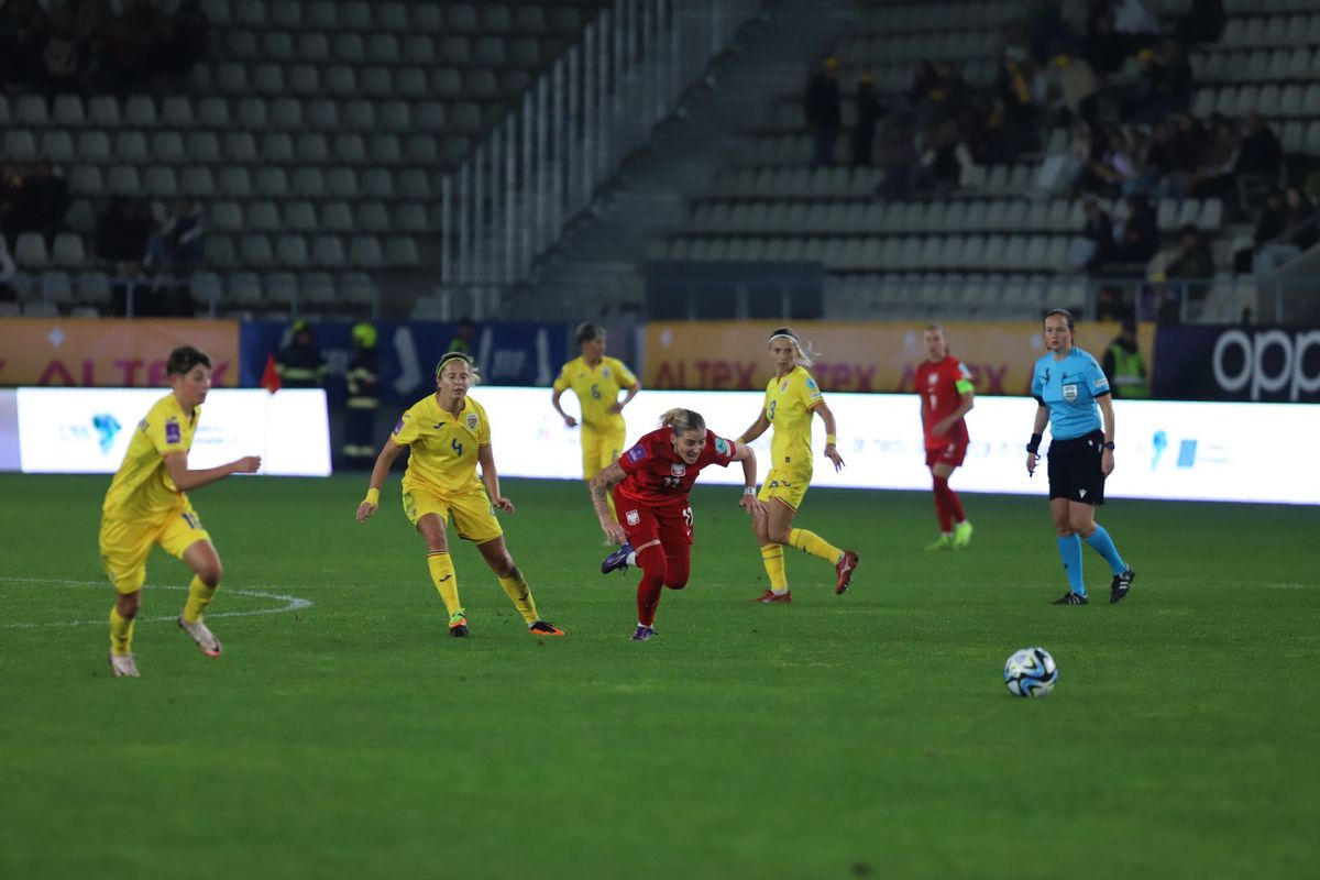 România - Polonia 1-2 » Cu 3.000 de oameni pe Arc, „tricolorele” au condus, dar au clacat pe final. Faza care a cântărit decisiv