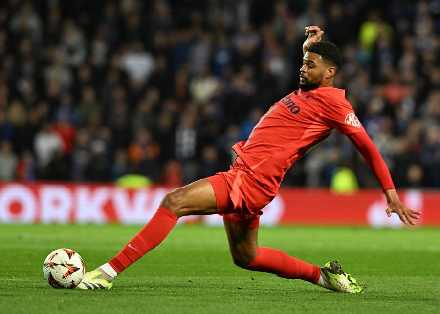 Malcom Edjouma, în Rangers - FCSB Poveste incredibilă cu fotbalistul de la FCSB: „Era în curul gol. Soția antrenorului l-a făcut fotbalist. Toți îmi ziceau că e prost”