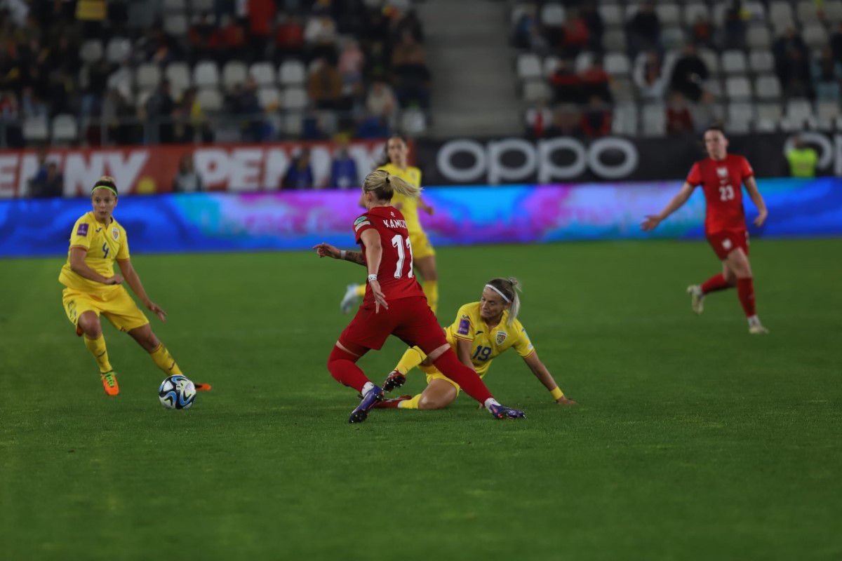 România - Polonia 1-2 » Cu 3.000 de oameni pe Arc, „tricolorele” au condus, dar au clacat pe final. Faza care a cântărit decisiv