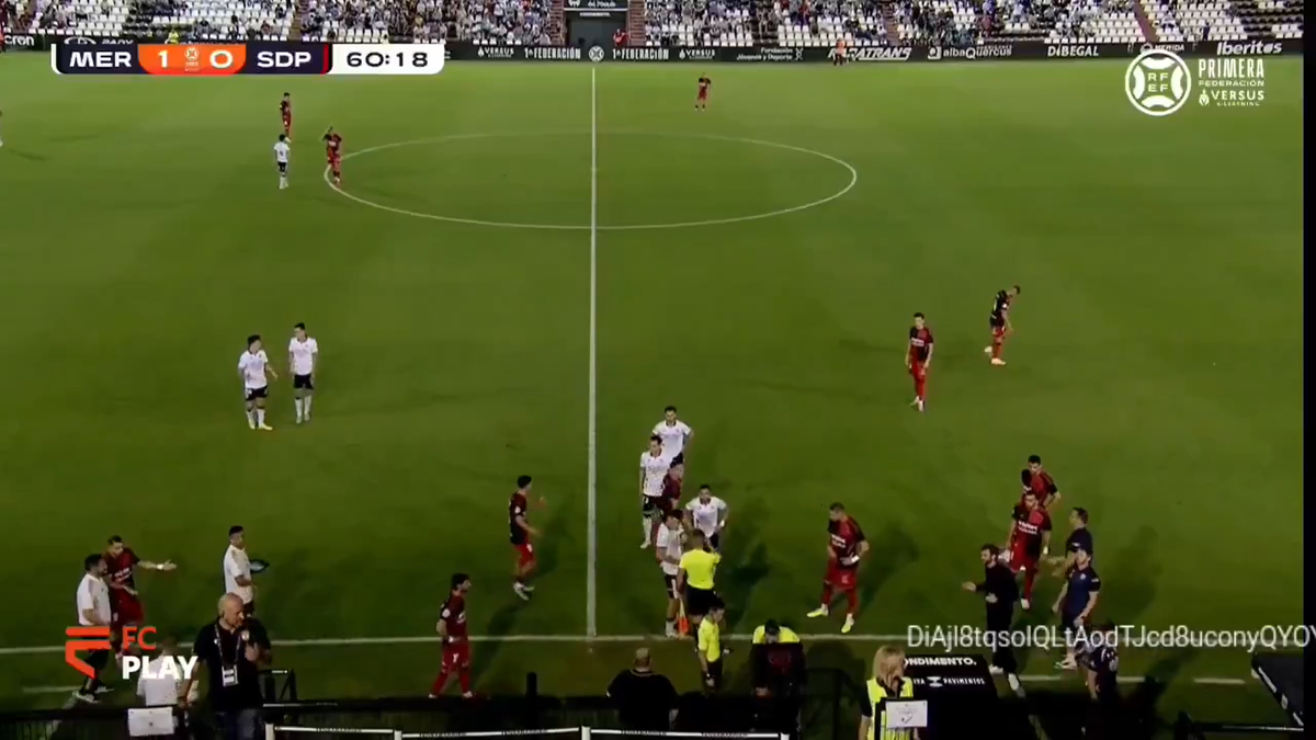 Un arbitru din Spania a vorbit la telefon cu cei din camera VAR