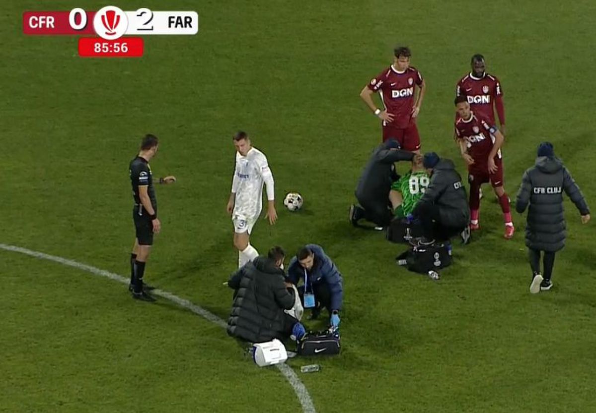 Ciocnire Hindrich - Cojocaru în CFR Cluj - Farul