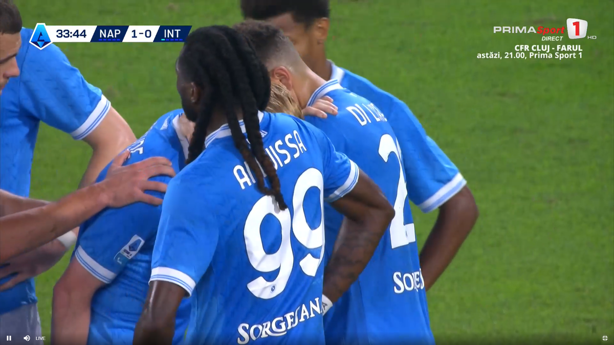 A marcat împotriva lui Cristi Chivu și a rămas împietrit » Imagini nemaivăzute cu superstarul mondial, în Napoli - Inter