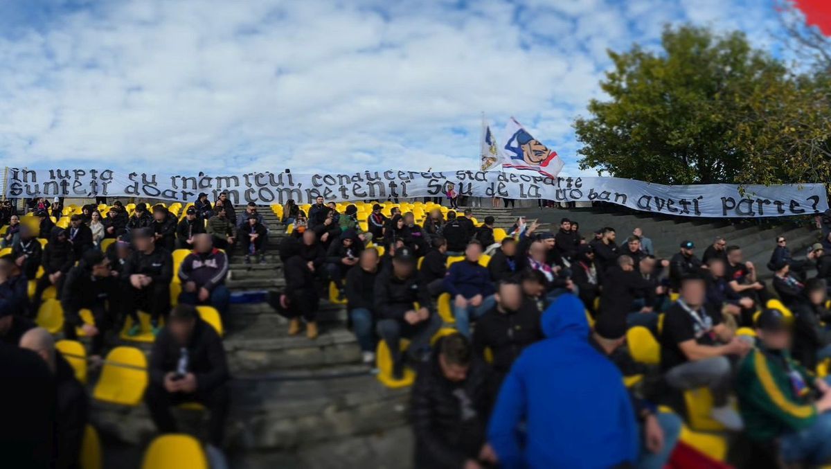 Mesajele afișate de suporterii Stelei la Satu Mare