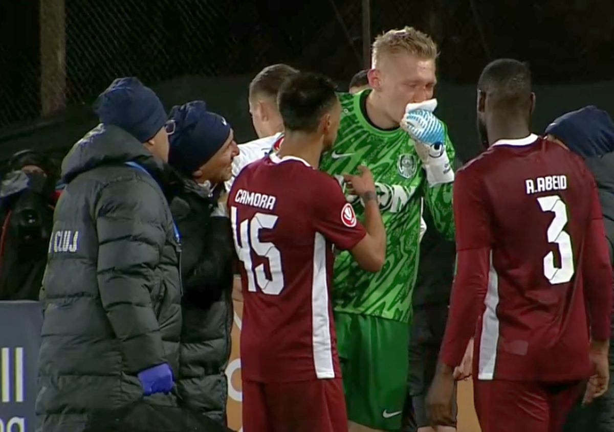 Ciocnire Hindrich - Cojocaru în CFR Cluj - Farul