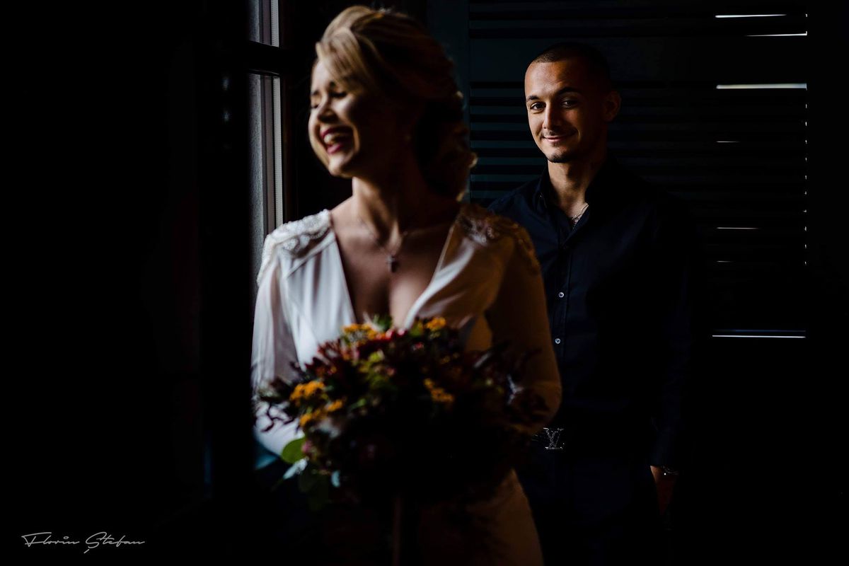 Apariție rară a soției lui Mihai Rotaru: cum a fost surprinsă misterioasa parteneră a finanțatorului Universității Craiova