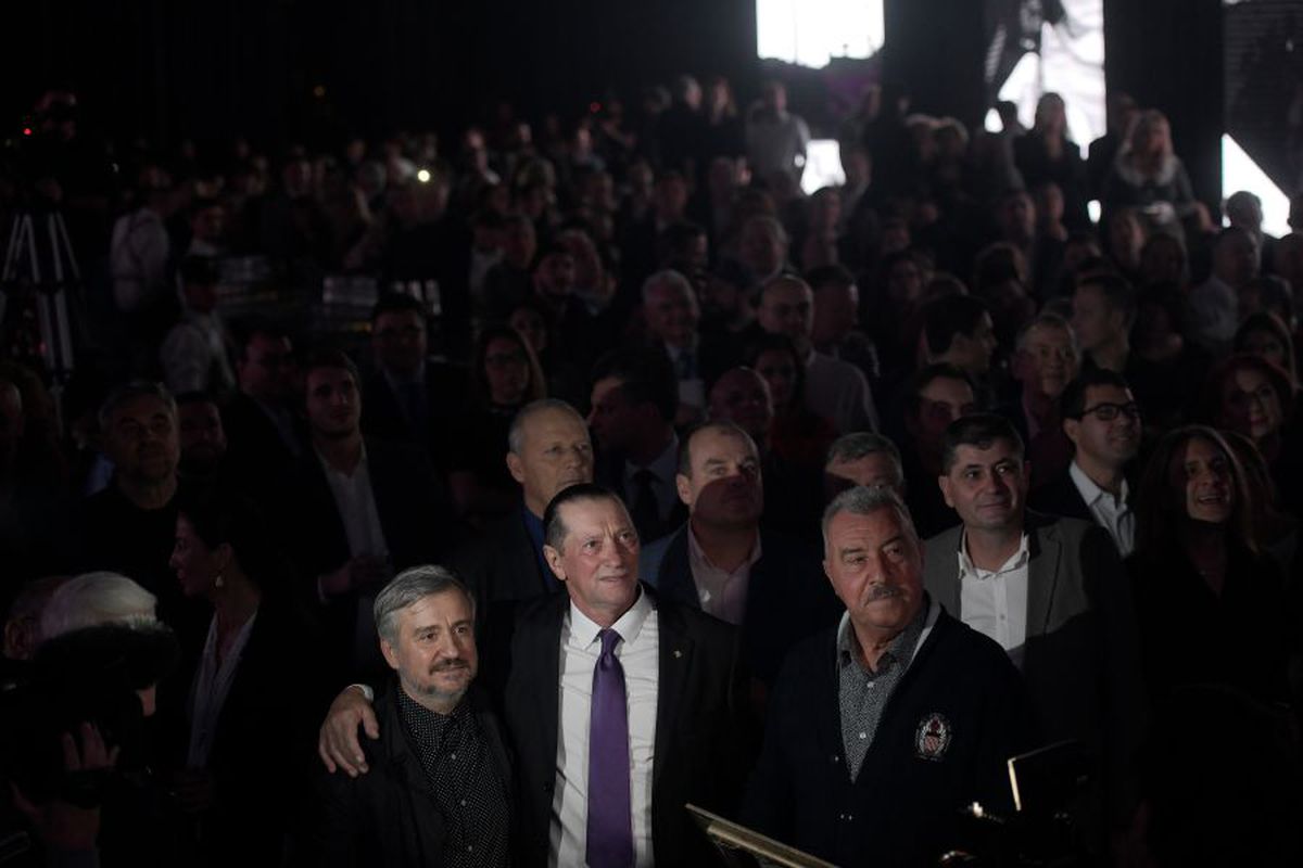 FOTO Ivan Patzaichin, emoționat până la lacrimi de surpriza asociației care îi poartă numele » Fostul mare sportiv împlinește mâine 70 de ani