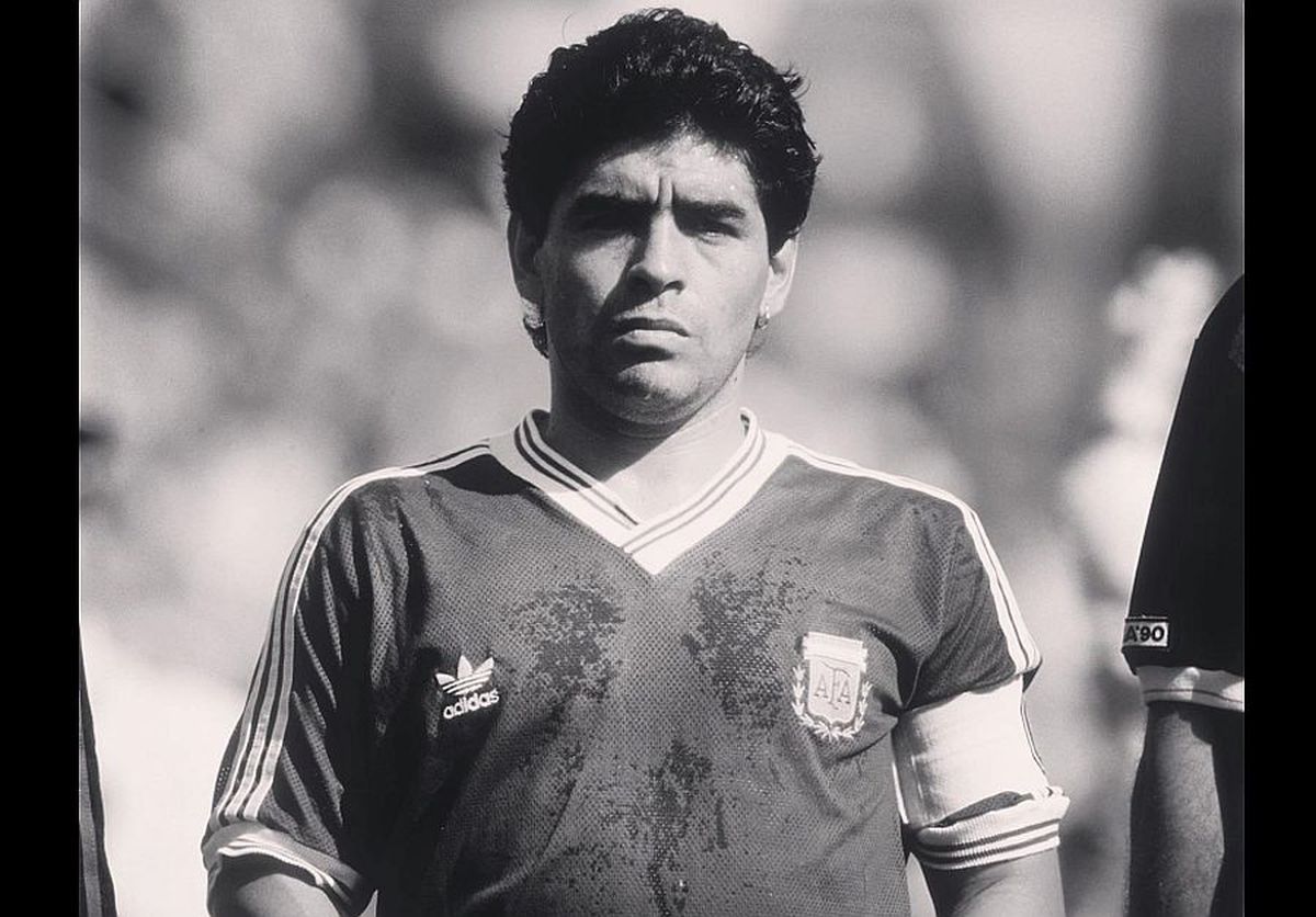 Tragedie imensă în lumea fotbalului: Diego Maradona a murit!
