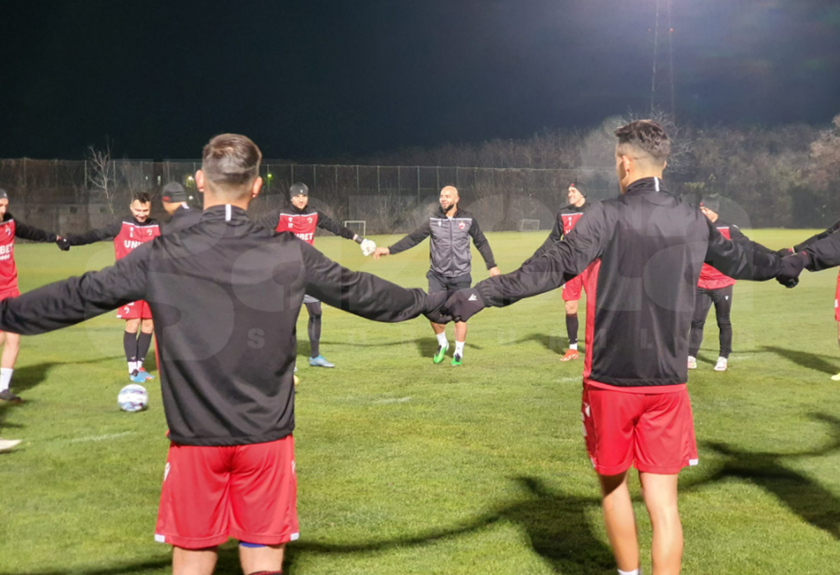 Surpriză la antrenamentul lui Dinamo » Cine i-a luat în primire pe „câini”