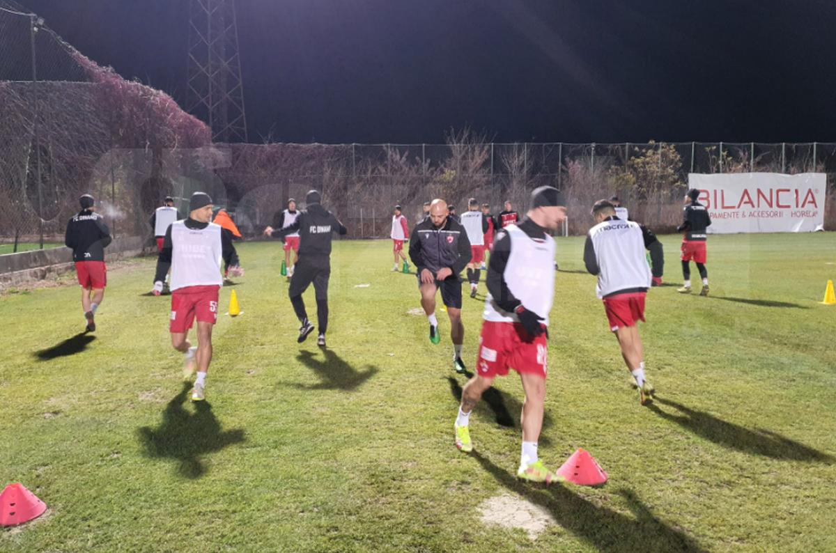 Surpriză la antrenamentul lui Dinamo » Cine i-a luat în primire pe „câini”