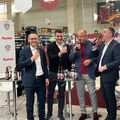 Rapid a lansat astăzi berea „Giuleșteana”, într-un eveniment la care au participat acționarul principal Dan Șucu și președintele Daniel Niculae.
