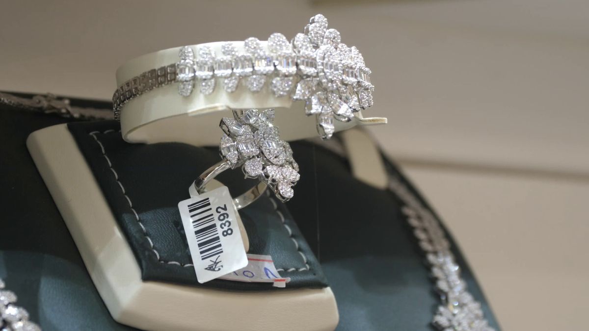 Noi avem Piața Obor, Doha are Piața de Aur » Reporterii GSP au vizitat complexul în care sunt expuse tot felul de bijuterii: „Unele piese parcă sunt armurile soldaților din Troia”