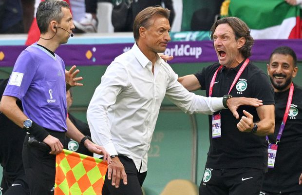 „Messi are mingea la mijlocul terenului și voi vă uitați la el! Scoateți-vă telefoanele și faceți o poză el, dacă la asta vă stă gândul” » Noi părți din discursul memorabil al selecționerului Arabiei Saudite