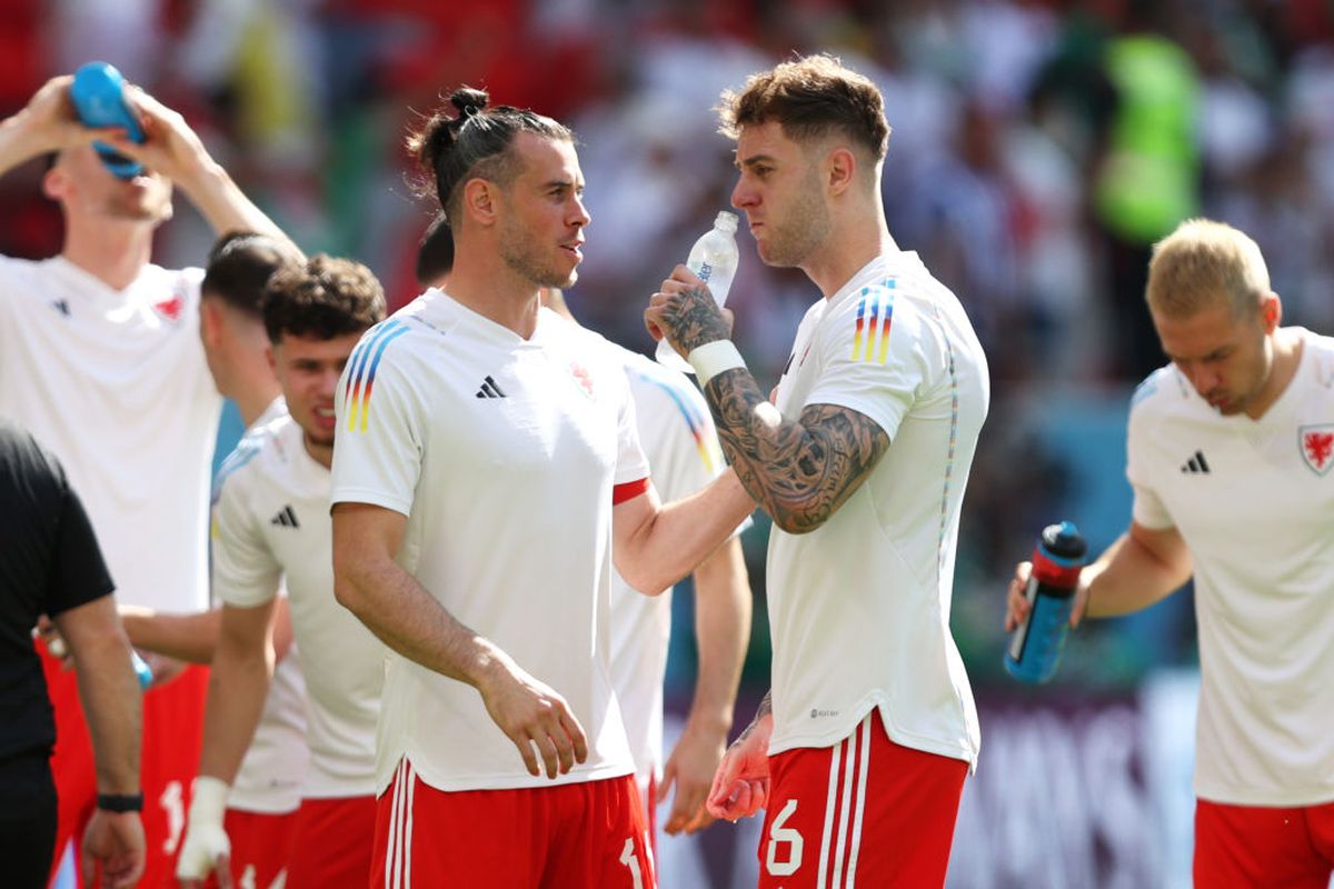 Țara Galilor, la încălzire în culorile curcubeului