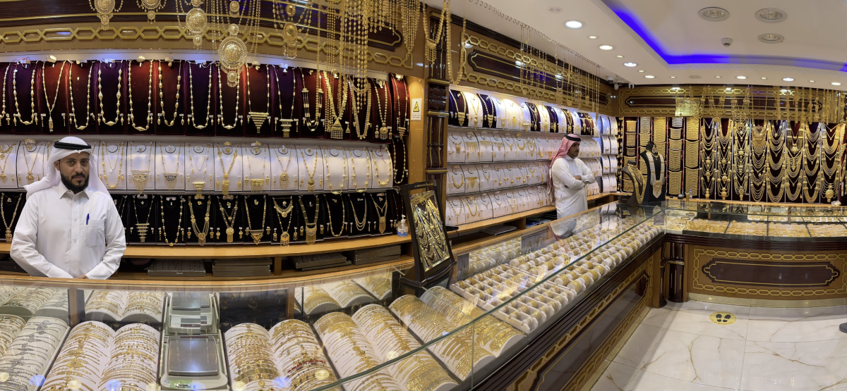 Noi avem Piața Obor, Doha are Piața de Aur » Reporterii GSP au vizitat complexul în care sunt expuse tot felul de bijuterii: „Unele piese parcă sunt armurile soldaților din Troia”