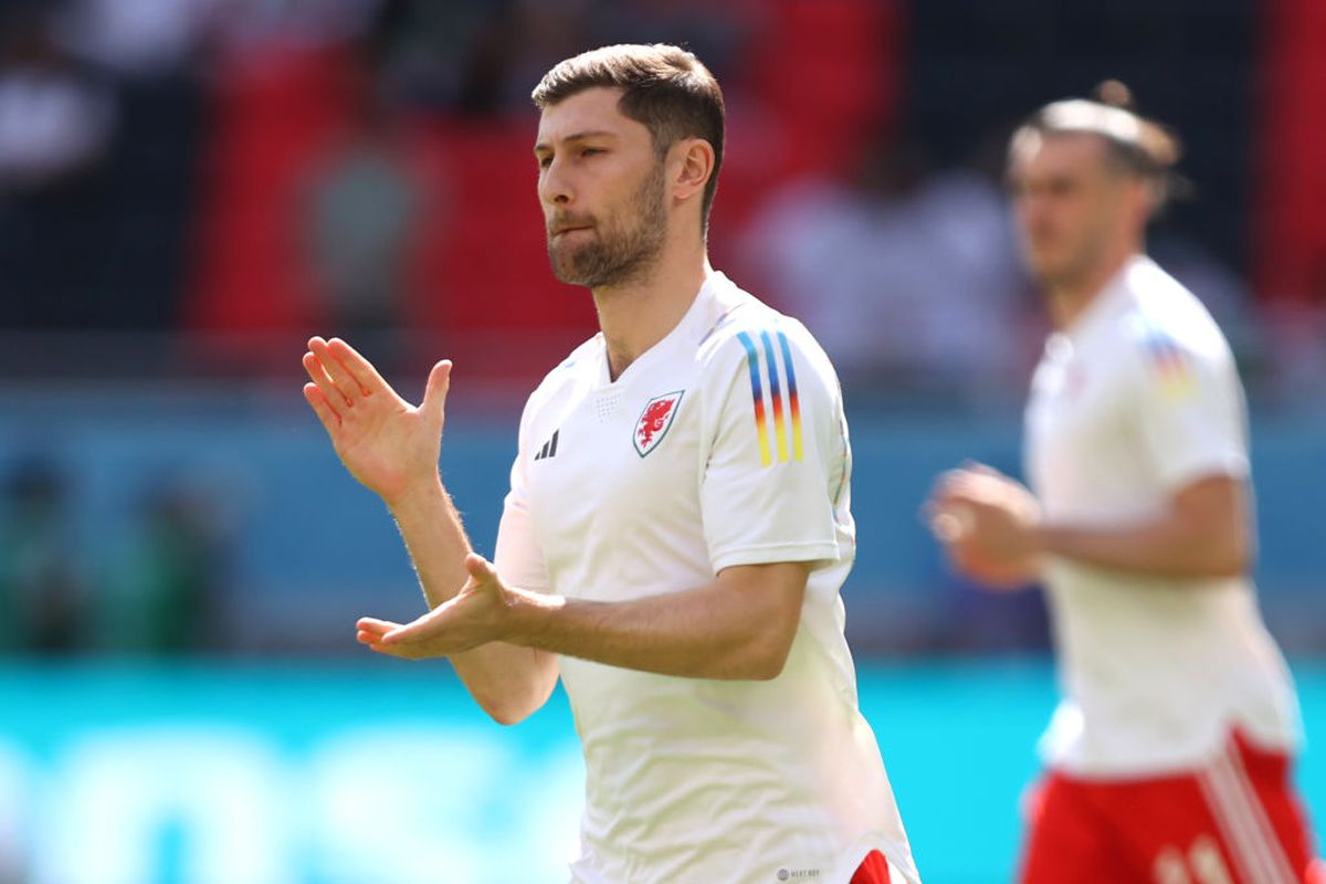 Țara Galilor, la încălzire în culorile curcubeului