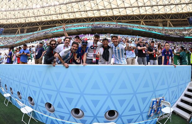 Mondialul lucrurilor inedite » Zece lucruri de la turneul final din Qatar: de la cabinete medicale SF la camere de rugăciune și televizoare la tribuna 1