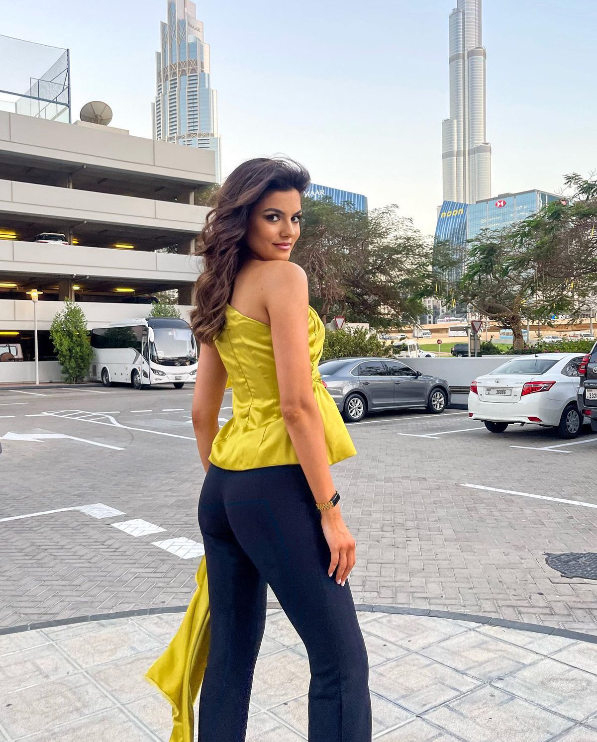 Miss Universe România 2020 l-a înlocuit pe fostul atacant de la FCSB! Cine e noul iubit al Biancăi Tirsin și cum au apărut împreună